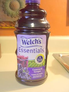 Grape Jelly Made With Grape Juice, Jelly Made From Bottled Juice, Making Jelly From Fruit Juice, Grape Jelly From Bottled Juice, Easy Grape Jelly Recipe, Small Batch Canning, Pepper Jellies, Homemade Grape Juice, Canning Jelly