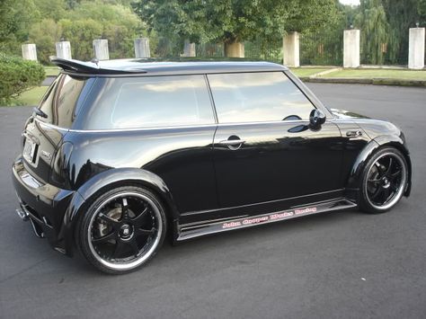 Mini Cooper S R53 Modified, Black Mini Cooper, Bmw M6 Coupe, Mini Cooper Custom, New Mini Cooper, Mini Cooper R56, Bmw Classic Cars, British Car, Cool People