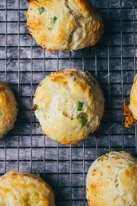 Cheese and Onion Scones - Scoffs & Feasts Onion Scones, Scone Mix, Homemade Cheese, Scone Recipe, How To Make Cheese, Quick Easy Meals, Scones, Tray Bakes, Cheddar Cheese