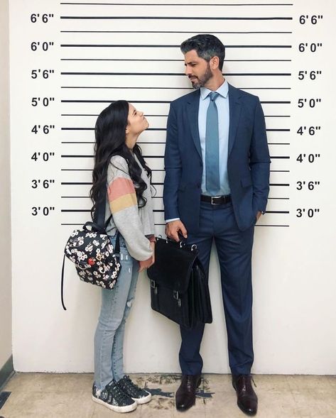 Height Comparison Couple, Jenna Ortega Height, Pancho Outfit, Natalie Ortega, Penn Badgley, Couples Vibe, Kehlani, Friends Tv, Jenna Ortega