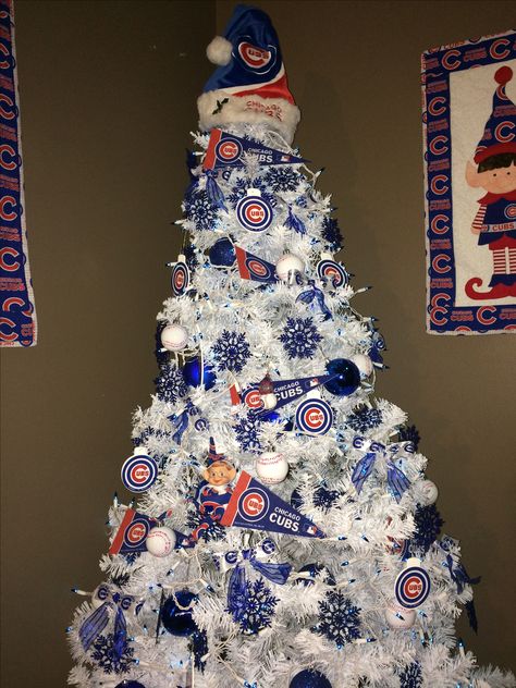 Chicago Cubs Christmas tree cubbies Chicago Bears Christmas Tree, Atlanta Braves Christmas Tree, Dodgers Christmas, Chicago Christmas Tree, Fan Decor, Chicago Christmas, Chicago Cubs Fans, Baseball Christmas, Christmas Baseball