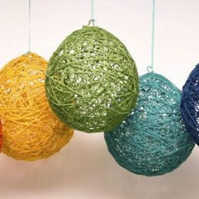 Paper Mache Balloon, Yarn Balloon, String Balloons, Blowing Up Balloons, Cheap Christmas Diy, Fun Projects For Kids, Diy Baby Shower Decorations, Party Things, String Crafts