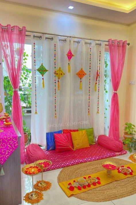 Home Decoration Ideas Keep Smile, Colorful Room Decor, Indian Room Decor, Hollywood Vanity, Diwali Decorations At Home, Colourful Living Room Decor, Easy Room Decor, India Home Decor, Small Couch