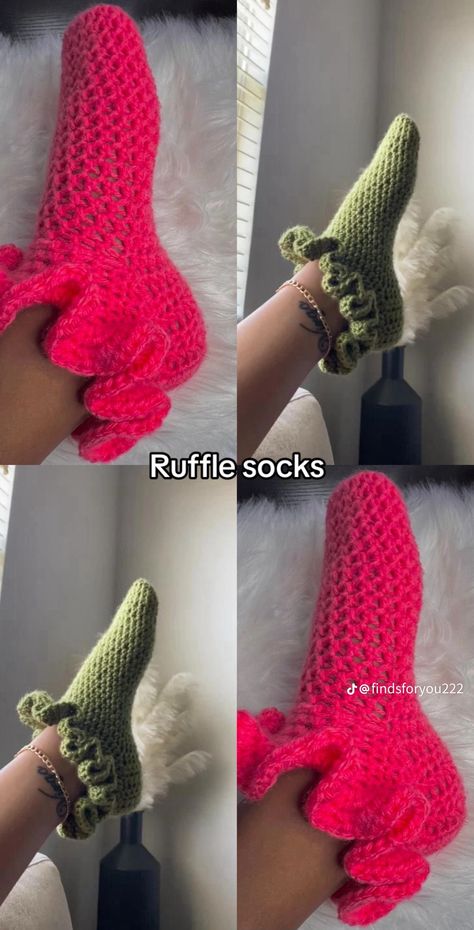 Scrap Yarn Crochet, Crochet Socks Pattern, Quick Crochet Patterns, Crochet Business, Crochet Design Pattern, Crochet Clothing And Accessories, Beginner Crochet Projects, Crochet Wool, Crochet Socks