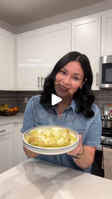 Enchilada Suizas Recipe, Chicken Enchilada Suiza Recipe, Easy Enchiladas Suizas Recipe, Suizas Enchiladas, Enchilada Suiza, Enchiladas Green, Chicken Enchiladas With Tomatillo Sauce, Healthy Enchiladas, Enchiladas Suizas Recipe