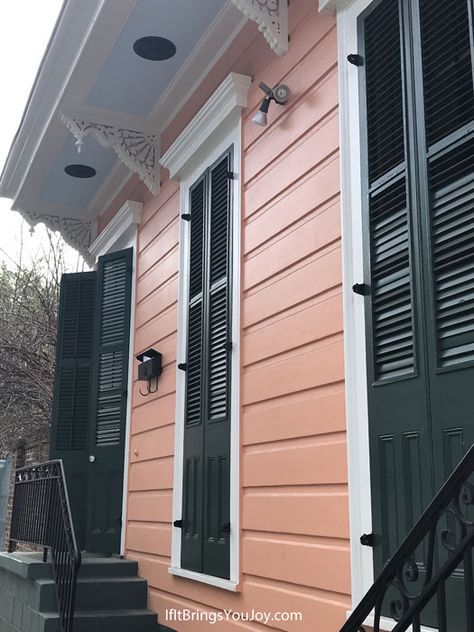 Peach Colored House Exterior, Peach Home Exterior, New Orleans House Colors, Cream And Pink House Exterior, Peach House Exterior Color Schemes, Pink Siding House, Coral Exterior House Colors, Peach House Exterior Paint Colors, Peach Exterior House Colors