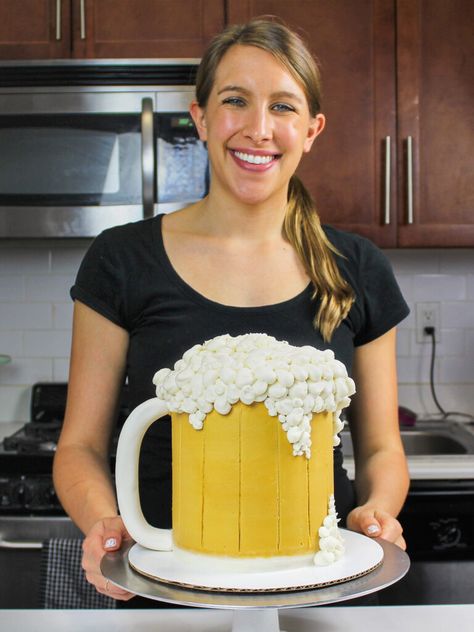 Beer Cakes For Men, Beer Cake Recipe, Beer Themed Cake, Beer Mug Cake, Mug Of Beer, Cake Delicious, Beer Cake, Ipa Beer, Fathers Day Cake