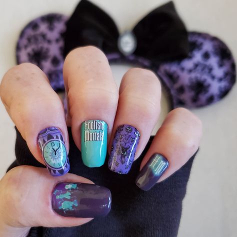 Haunted Mansion Makeup, Haunted Mansion Nails Art, Haunted Mansion Nails Disney, Haunted Mansion Eye Makeup, Haunted Mansion Nails, Haunted Mansion Madame Leota Tattoo, Haunted Mansion Cat Lady, Disney Haunted Mansion Nail Art, Haunted Mansion Pillow