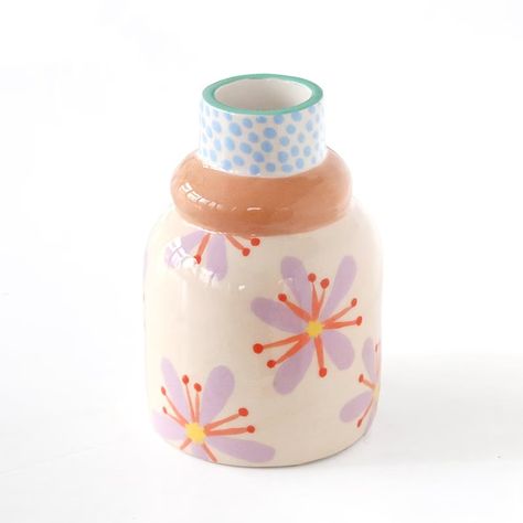 Flour And Paint Vase, Pottery Painting Vase Geometric, Hand Painted Vases Modern, Boho Painted Vases, Ceramic Painted Vase, Diy Vase Painting Design, Hand Painted Pottery Vase, Vase Coloring Ideas, Ceramic Painting Vase