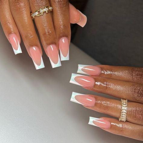 Glazed White Tip Nails, White Holographic French Tip Nails, Crome French White, White Tip Chrome Nails, White Chrome Nails French Tip, High French Tip Nails, White French Tip Chrome Nails, White French Tip With Chrome, White And Gold French Tip Nails