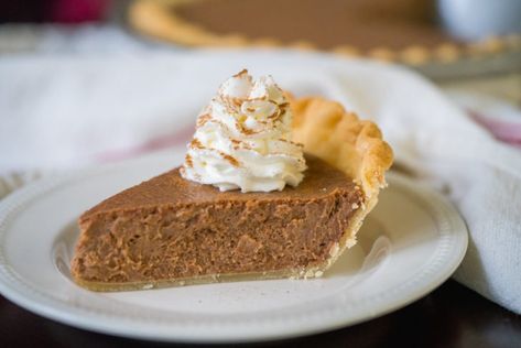 Spiced Cinnamon Pie | 12 Tomatoes Cinnamon Pie Recipe, Unique Fall Desserts, Classic Pumpkin Pie Recipe, Chocolate Pumpkin Pie, Cinnamon Pie, Cinnamon Desserts, Sweet Potato Pies Recipes, Chocolate Pumpkin, Holiday Pies