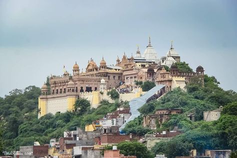 SHRI JI MAHAL, BARSANA Barsana Radha Rani Temple, Barsana Temple, Mero Vrindavan, Vrindavan Photography, Vrindavan Dham, Vrindavan Photography Pictures, Pictures Of Shiva, Shree Radhe, Spiritual Love