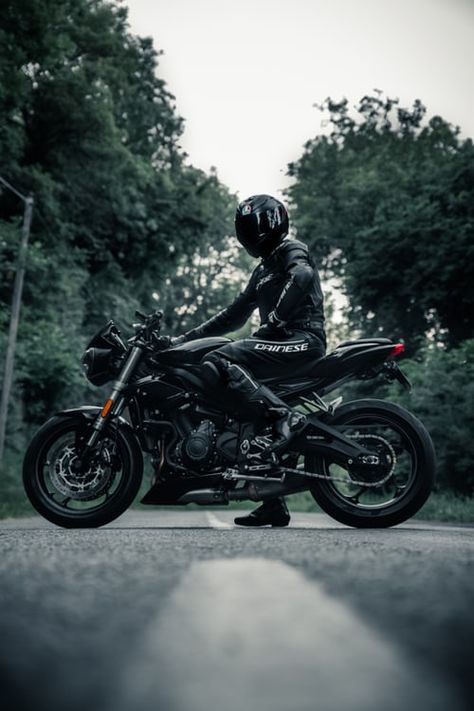 Motorcycle Photoshoot, Motorcycle Shoot, Motorcycle Photo Shoot, Motorbike Photos, Biker Romance, Biker Photos, Мотоциклы Harley Davidson, Biker Photography, Motorcycle Images