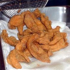 Catfish Breading, How To Fry Catfish, Best Hush Puppies, Oysters Bienville, Fried Catfish Recipe, Fried Catfish Recipes, Catfish Recipe, Southern Fried Catfish, Fish Batter Recipe