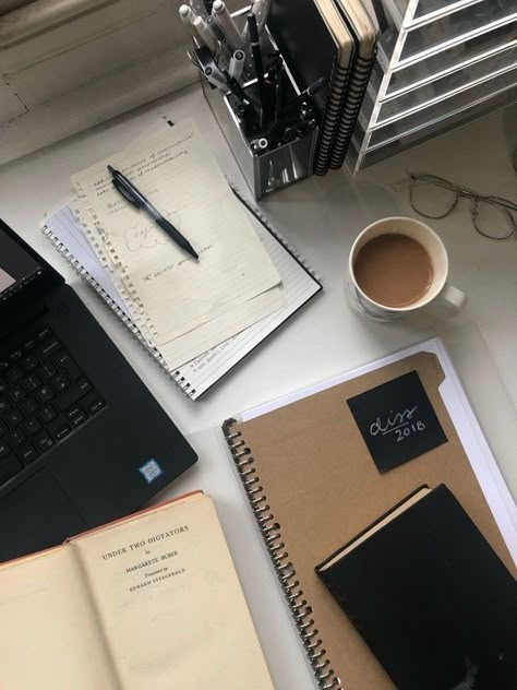 𝐿. on Twitter: "wednesday morning vibes… " Romanticised School, Studying Vibes, Studygram Ideas, Satisfying Organization, Work Desks, Study Images, 20 Aesthetic, Study Vibes, Study Stationery