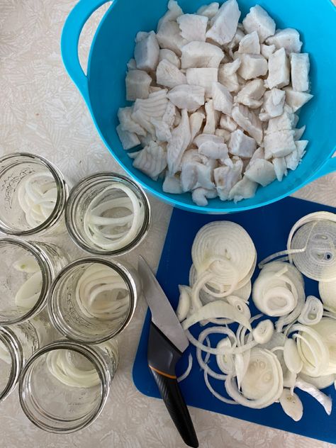 Pickled Pike Recipe, Pickled Walleye, Pickled Fish Recipe Homemade, Pickled Northern Pike Recipe, Northern Pike Recipe, Pike Recipes, Pickled Fish Recipe, Pickled Items, Asian Ramen Salad