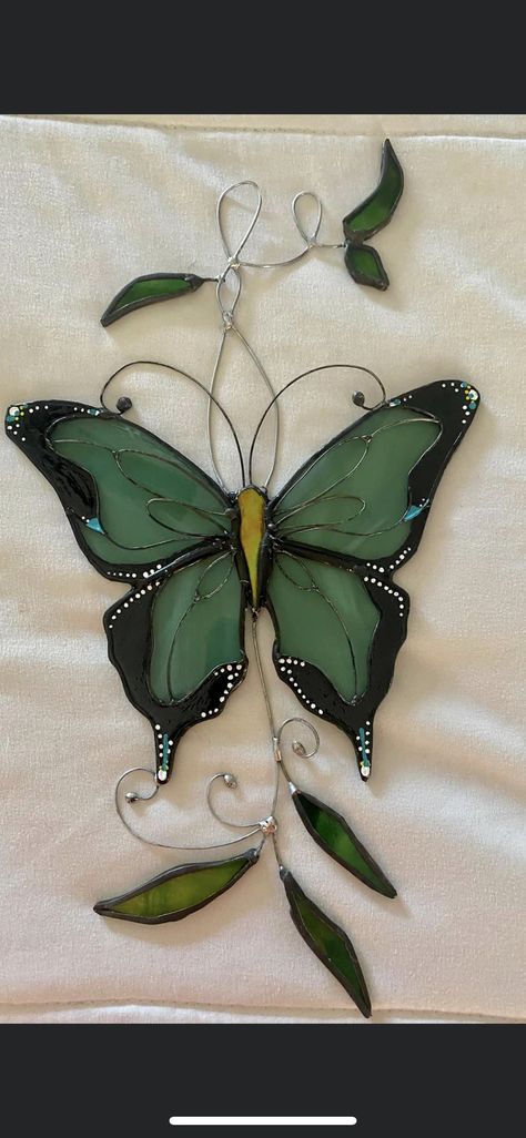 Stain Glass Butterfly Pattern, Stained Glass Butterfly Suncatcher, Stained Glass Butterfly Patterns Free, Fused Glass Butterflies, Butterfly Stained Glass Art, Stained Glass Butterfly Tattoo, Stain Glass Butterflies, Butterfly Stained Glass, Stained Glass Dragonfly