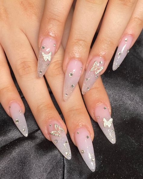 Md Nails, Ongles Bling Bling, Cute Almond Nails, Almond Nails Pink, Nails Butterfly, Gel Toe Nails, Minx Nails, Pretty Gel Nails, Almond Nails Designs