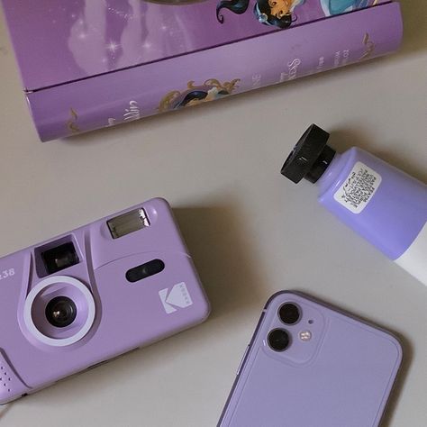 Lilac Iphone 11, Iphone Widgets Aesthetic Purple, Purple Camera Aesthetic, Iphone 11 Purple Aesthetic, Purple Camera, Artsy Phone Cases, Purple Cases, Purple Vibe, Lavender Lemonade