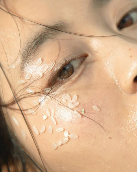 NYC FASHION PHOTOGRAPHER’s Instagram photo: “老鼠爱大米 - I showed this to my mom and she asked me why I wasted rice- :,) . . . . #skin #asianbeautyskincare #beautyshot #dazedanddiscovered…” Asian Beauty Editorial, Korean Skincare Aesthetic, Rice Aesthetic, Rice Toner, Rice Photography, Skin Care Toner Products, Soft Girl Aesthetic, Princess Diaries, To My Mom