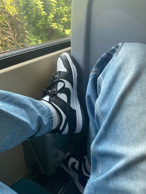 Panda Dunks Aesthetic, Nike Panda Dunks Outfit, Dunks Aesthetic, Nike Dunk Panda, Vintage Nike Shoes, Dunk Panda, Nike Panda, Panda Dunks, Dunks Outfit