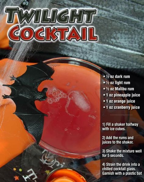 Vampire Royalty, Liquor List, Halloween Recipes Drinks, Bartender Drinks Recipes, Royalty Wedding, Halloween Drinks Alcohol, Halloween Drink, Cocktail Drinks Alcoholic, Halloween Cocktail