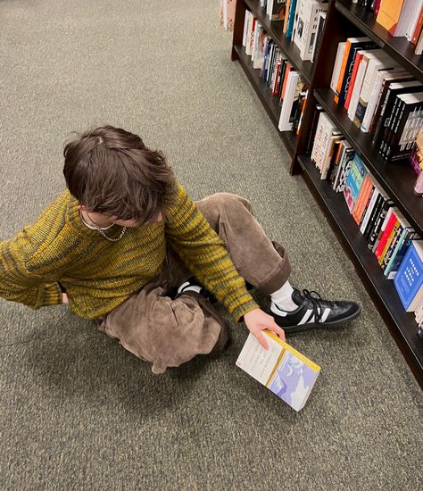 #bookstore #knitsweater #sambas #earthy #indieguy #reader #darkacademia #bookworm Academic Boy Aesthetic, Smart Aesthetic Boy, Indie Boys Aesthetic, Bookish Guy Aesthetic, Guy Reading Aesthetic, Introvert Boy Aesthetic, Smart Boy Aesthetic, Downtown Guy Aesthetic, Library Guy Aesthetic