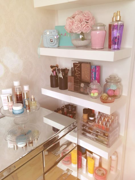 Makeup Vanity Organizing Shelves, Ikea Lack Shelves, Rangement Makeup, Diy Makeup Storage, Ikea Lack, Bedroom Organization, Bathroom Storage Shelves, Vanity Room, Glam Room