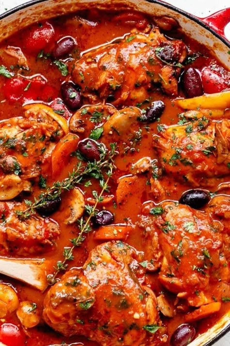 Chicken Cacciatore — Zabelicious Life Italian Chicken Cacciatore, Cacciatore Recipes, Chicken Cacciatore Recipe, Spring Recipe, Italian Comfort Food, Chicken Cacciatore, Family Friendly Dinners, Italian Chicken, Italian Dinner