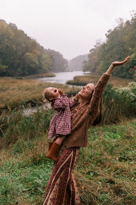 Our Trip to Williamsburg - Julia Berolzheimer Julia Berolzheimer, Estilo Hippie, Body Of Water, Future Mom, Family Goals, Black Dog, Family Photoshoot, Future Kids, Future Baby