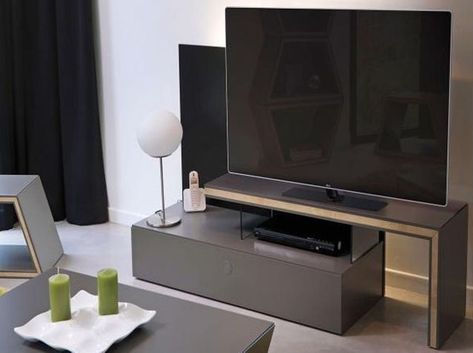 Le meuble TV fait sa star ! - Elle Décoration Coin Tv, Art Deco Table, Flatscreen Tv, Flat Screen, Internet, Tv