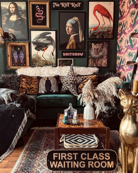 Funky Boho Decor, Moody Living Room Gallery Wall, Maximalist Black Bedroom, Moody Maximalist Wall Decor, Maximalist Black Living Room, Moody Maximalist White Wall, Maximalist Decor Black Wall, Arizona Home Decor, Dark Blue Rooms