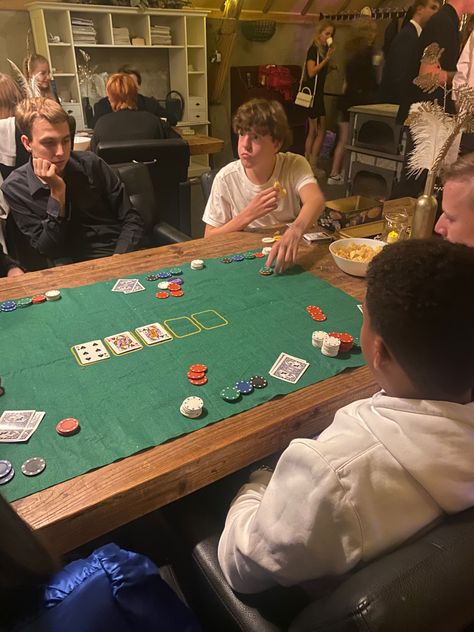 Playing Poker Aesthetic, Girls Poker Night, Poker Night Aesthetic, Card Game Aesthetic, Poker Night Party, Poker Aesthetic, Gambling Aesthetic, Apartment Party, Poker Rules