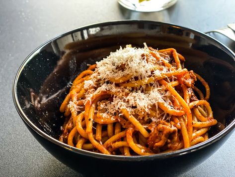 GOCHUJANG SPAGHETTI - SIA in the Kitchen — Steph Sia Gochujang Bolognese, Italian Bolognese, Chow Mein, Pasta Noodles, What You Eat, Classic Italian, Savoury Food, Stir Fry, Pasta Recipes