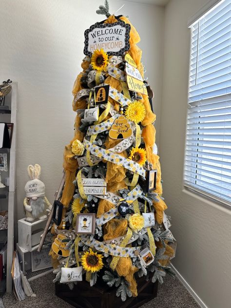 My office is finally complete with my cheery yellow bee tree! Bumble Bee Christmas Tree, Bee Tree Topper, Bee Tree Decorations, Bumble Bee Ornaments Diy, Queen Bee Tumbler Ideas, Humble Bee, Yellow Bee, Bee Decor, Bees Knees