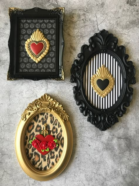 Confetti Mirror, Diy Sacred Heart, Sacred Heart Painting, Sacred Heart Decor, Sacred Heart Design, Home Haunted House, Haunted House Decor, Sacred Heart Art, What Not To Wear