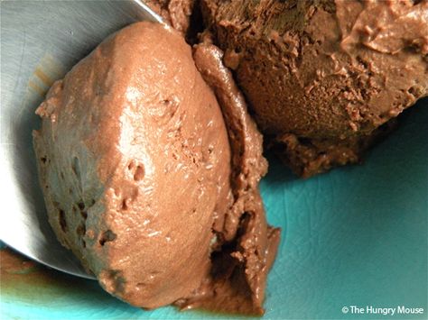 frozen chocolate mousse on spoon Frozen Chocolate Mousse, Easy Chocolate Ice Cream, Cut Recipe, Country Magazine, Frozen Chocolate, Chocolate Ice, No Cook Desserts, Yummy Desserts, Chocolate Ice Cream