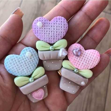 Clay Crafts For Kids, Garden Grove, Soyut Sanat Tabloları, Clay Jewelry Diy, Clay Miniatures, Pasta Flexible, Polymer Clay Projects, Diy Clay Crafts, Clay Charms