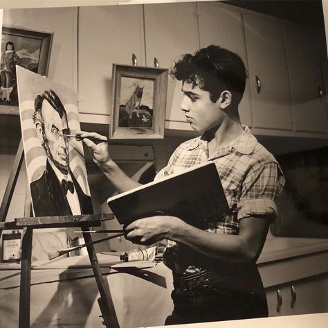 1950s Celebrities, Sal Mineo, The Duchess Of Devonshire, Pinterest Photos, Hollywood Actor, Picture On Wood, Vintage Hollywood, Hollywood Glamour, Hollywood Stars