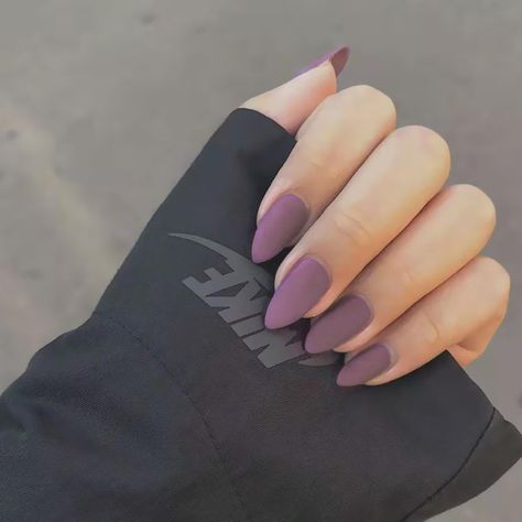 Nail Art Bridal, Nail Coffin, Cute Almond Nails, Bridal Nail, Bridal Nail Art, Matte Nail, Purple Nail Designs, School Nails, Fake Nails With Glue