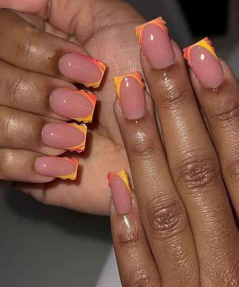 Shirt Coffin Nail Ideas, Short Square Nails Ideas Fall, Shirt Summer Nails, Toe Colors For Summer, Shirt Acrylic Nails Square, Shirt Nails Acrylic, Shirt Nail Design Ideas, Shorties Nails Fall Colors, Classy Pedicure Ideas