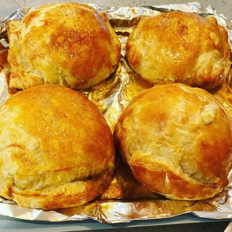 Ground Beef Wellington – Jeni Gough Meatloaf Wellington, Puff Pastry Recipes Dinner, Ground Beef Wellington, Easy Beef Wellington, Wellington Food, Beef Wellington Recipe, Boursin Cheese, Beef Gravy, Hamburger Meat Recipes