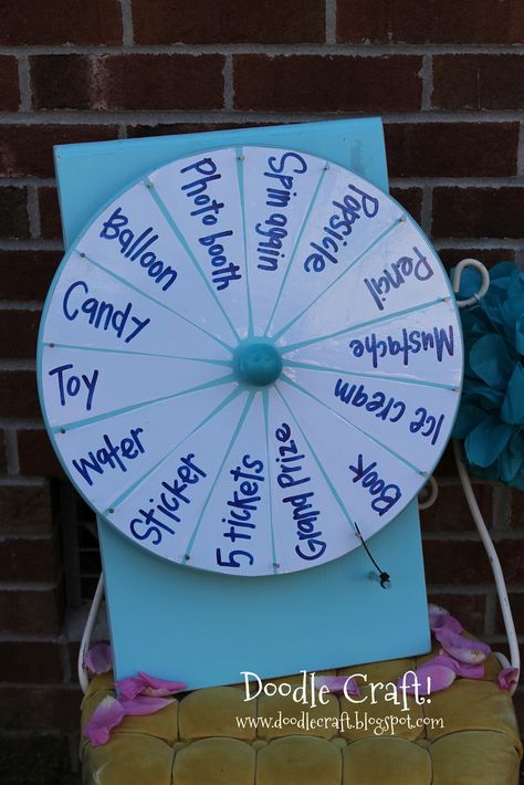 Doodlecraft: Super Spinning Prize Wheel DIY! Diy Spinner Wheel, Spinning Wheel Game, Diy Spinner, Spinners Diy, Prize Wheel, Spinner Wheel, School Carnival, Photo Balloons, Relay For Life