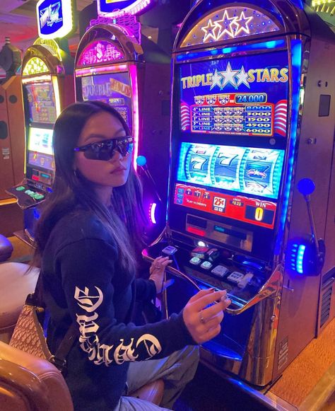 Arcade Photoshoot, Vegas Photos, Happy Birthday Steve, Instagram Los Angeles, Las Vegas Photos, Happy Birthday Celebration, Weekend Party, Vegas Casino, Vegas Baby