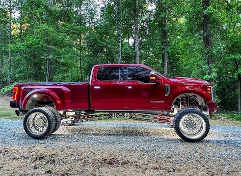 Lifted F350 Dually, Offroad Outlaws, Ford Dually, Truck Lifted, Jacked Up Chevy, Jacked Up Truck, Ford Super Duty Trucks, Big Ford Trucks, Diesel Trucks Ford