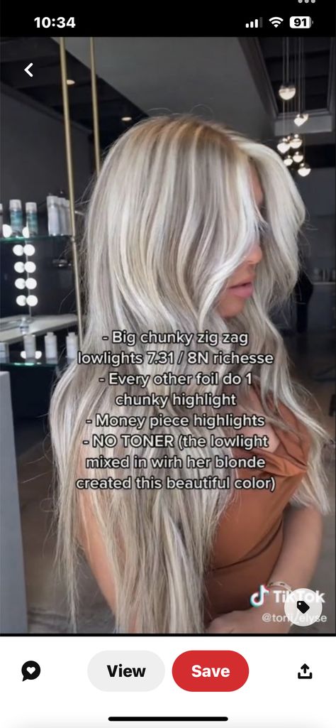 Bright Blonde Chunky Highlights, Platinum Blonde Hair Dimension, Sultry Blonde Hair, Platinum Blonde Hair 2023, Hair Color Fall 2023 Blonde, Icy Beige Blonde Hair, Heavy Blonde Highlights With Money Piece, New Blonde Trends 2023, Platinum Fall Hair Color