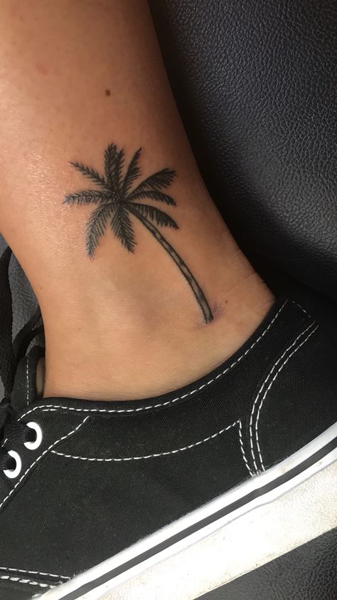 SPB Palm Tree Tattoo On Ankle, Wrist Palm Tree Tattoo, Palm Tree Tattoo Placement, Two Palm Tree Tattoo, Palm Tattoo Design, Tattoo Palm Tree, Discrete Tattoo, Palm Tree Tattoos, Tree Tattoo Ankle