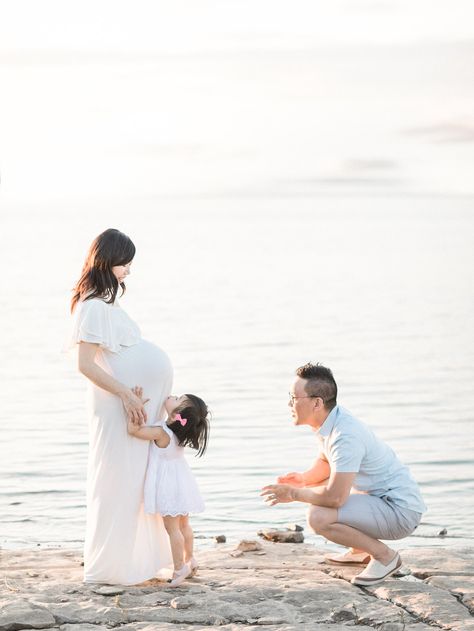 Sunset maternity photos at one of Ottawa's best waterfront photoshoot locations Waterfront Photoshoot, Maternity Photos With Toddler, Sunset Maternity Photos, Lifestyle Maternity, Family Maternity Photos, Photoshoot Locations, Fun Photoshoot, Birth Photography, Family Of 4