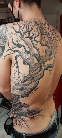 Tree Bark Tattoo Sleeve, Men Tree Of Life Tattoo, Back Tree Tattoos For Guys, Tree Back Piece Tattoo, Tree Of Life Back Tattoo For Men, Large Tree Tattoo Back Pieces, Tree Tattoo Sleeve Mens, Tree Back Tattoo For Men, Tree Roots Tattoo Men