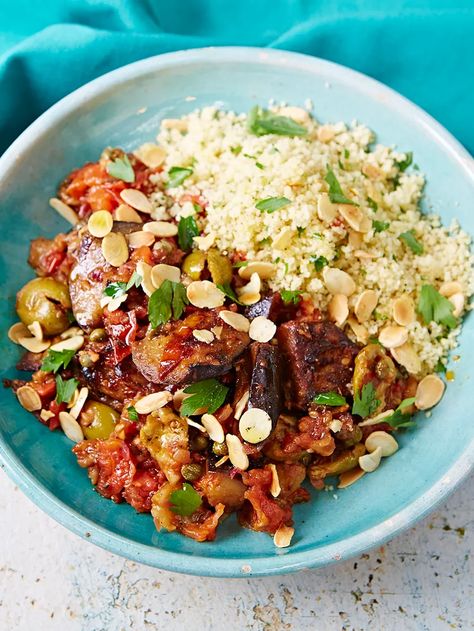 Aubergine Stew, Pasta Fusilli, Aubergine Recipe, Jamie Oliver Recipes, Jamie Oliver, Veggie Dishes, Meat Free, Tasty Recipes, Tortellini